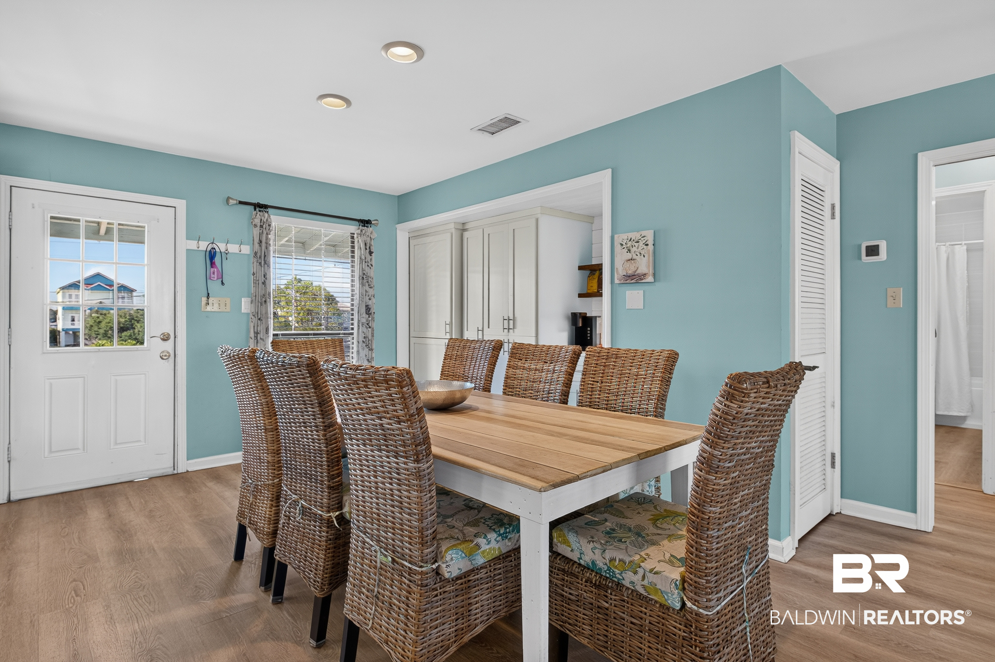 1355 W Lagoon Ave