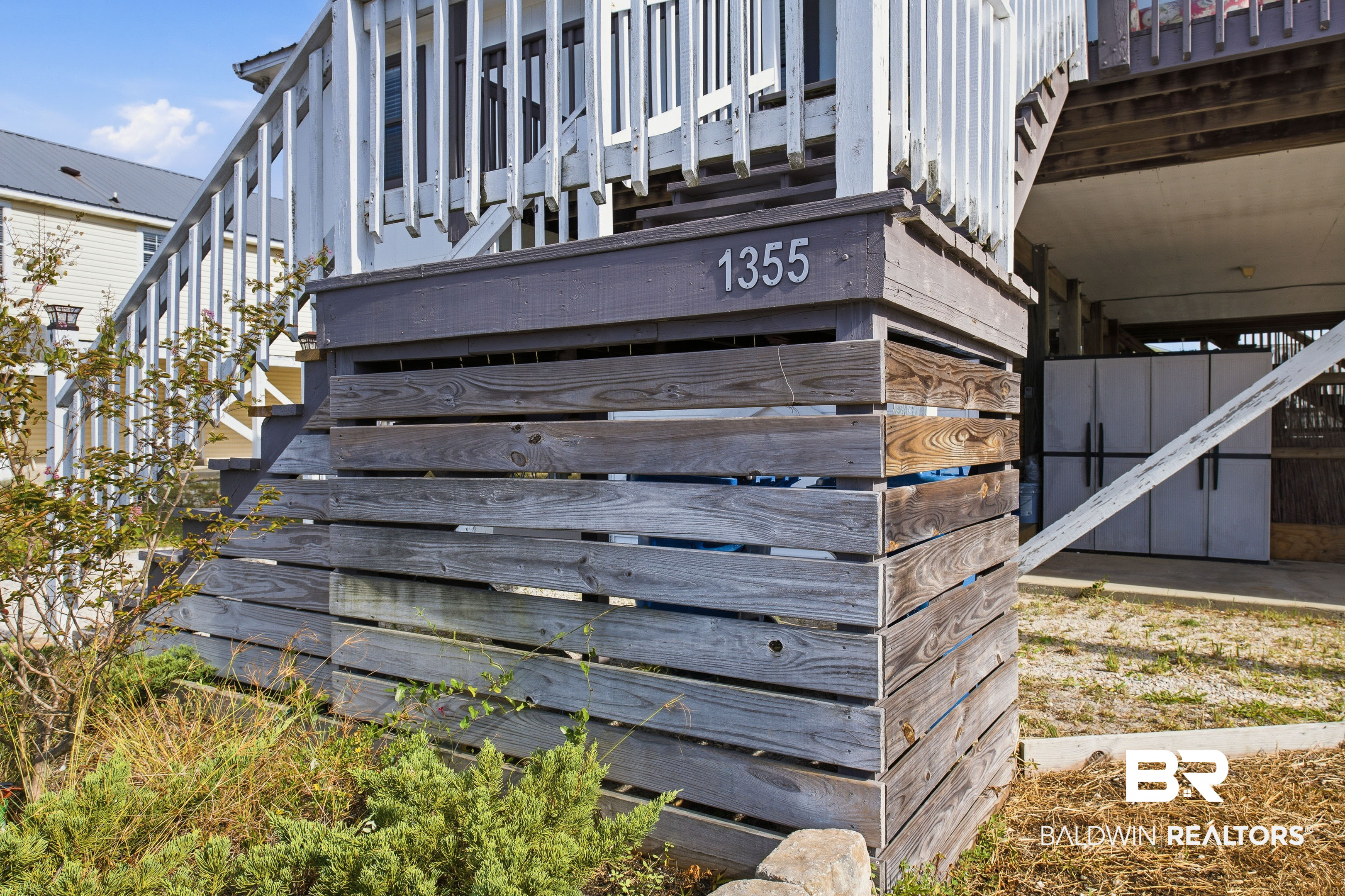 1355 W Lagoon Ave