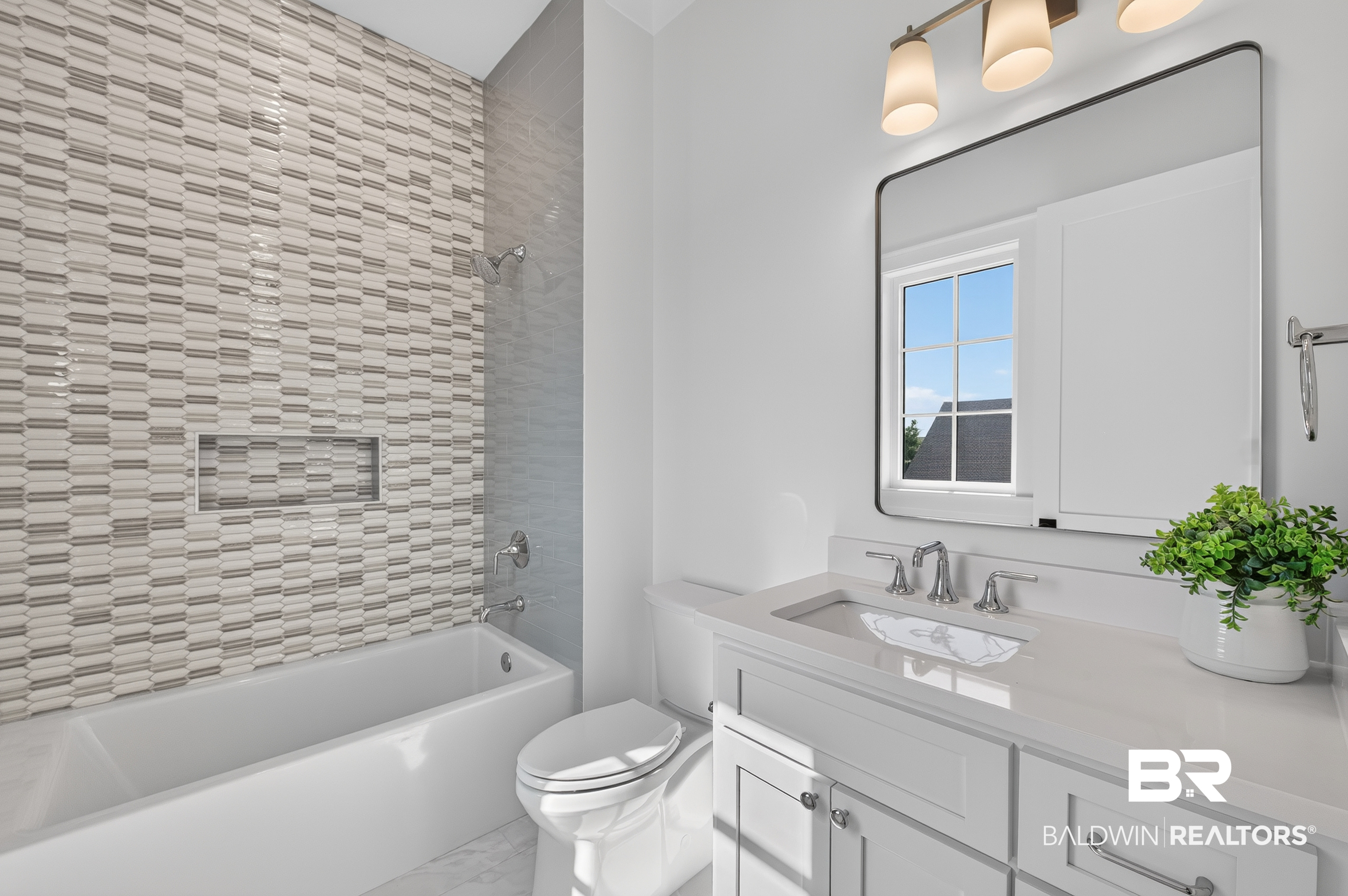 841 Inlet Circle