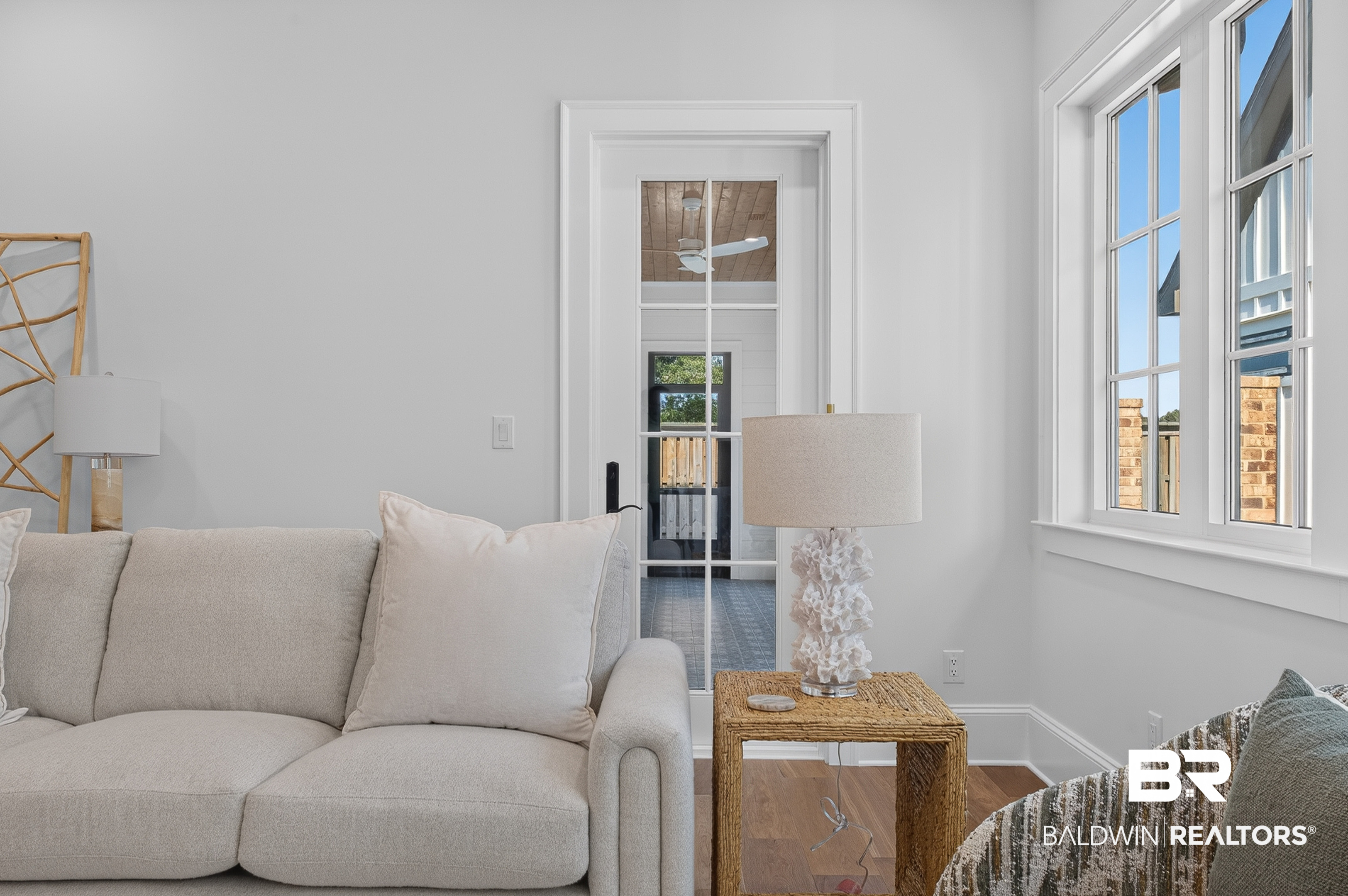 841 Inlet Circle