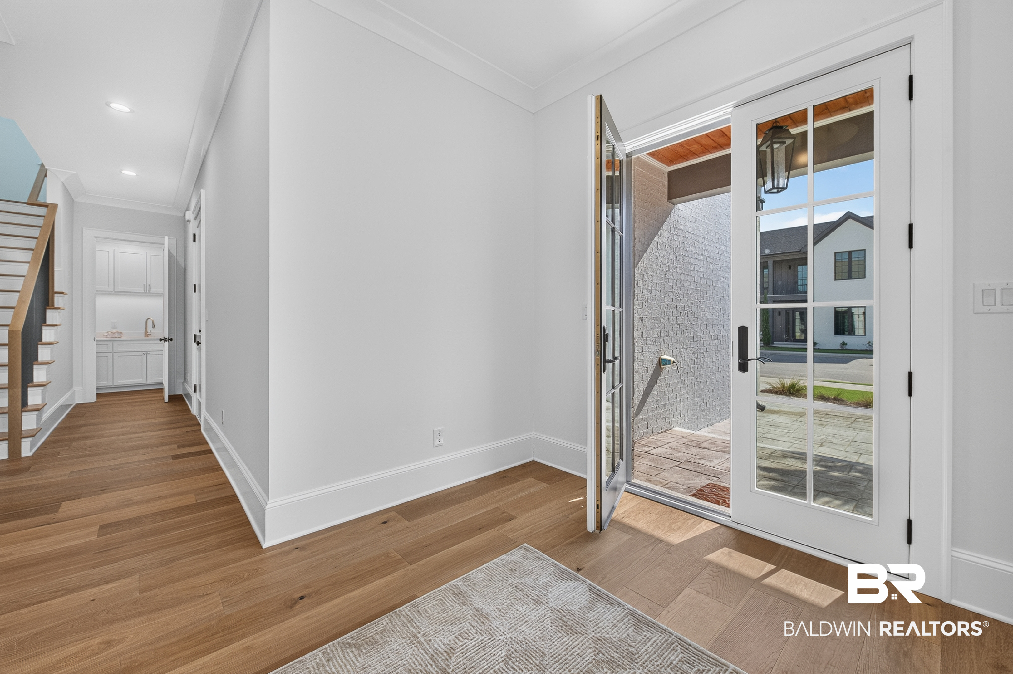 841 Inlet Circle