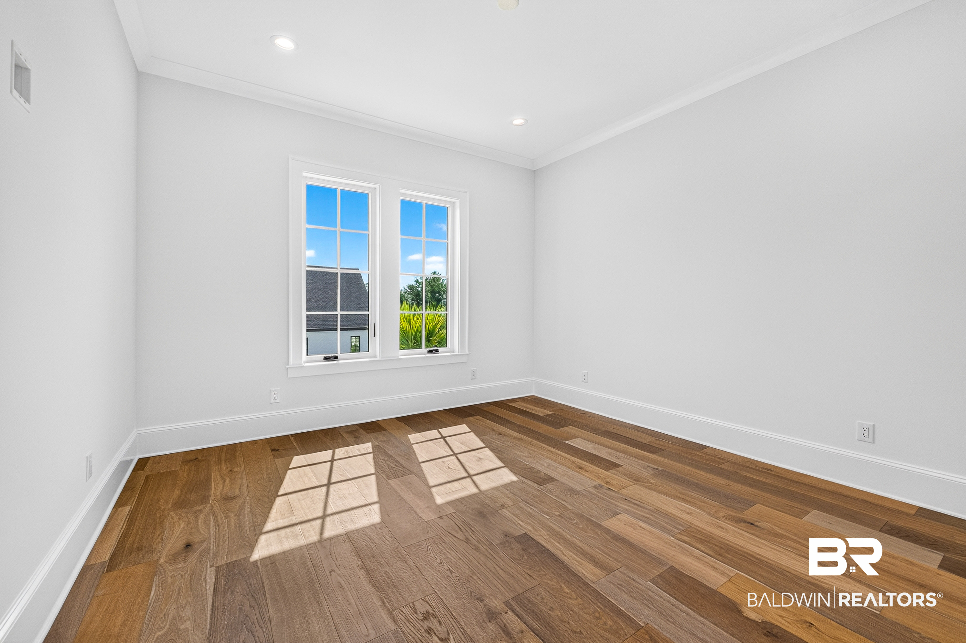 841 Inlet Circle
