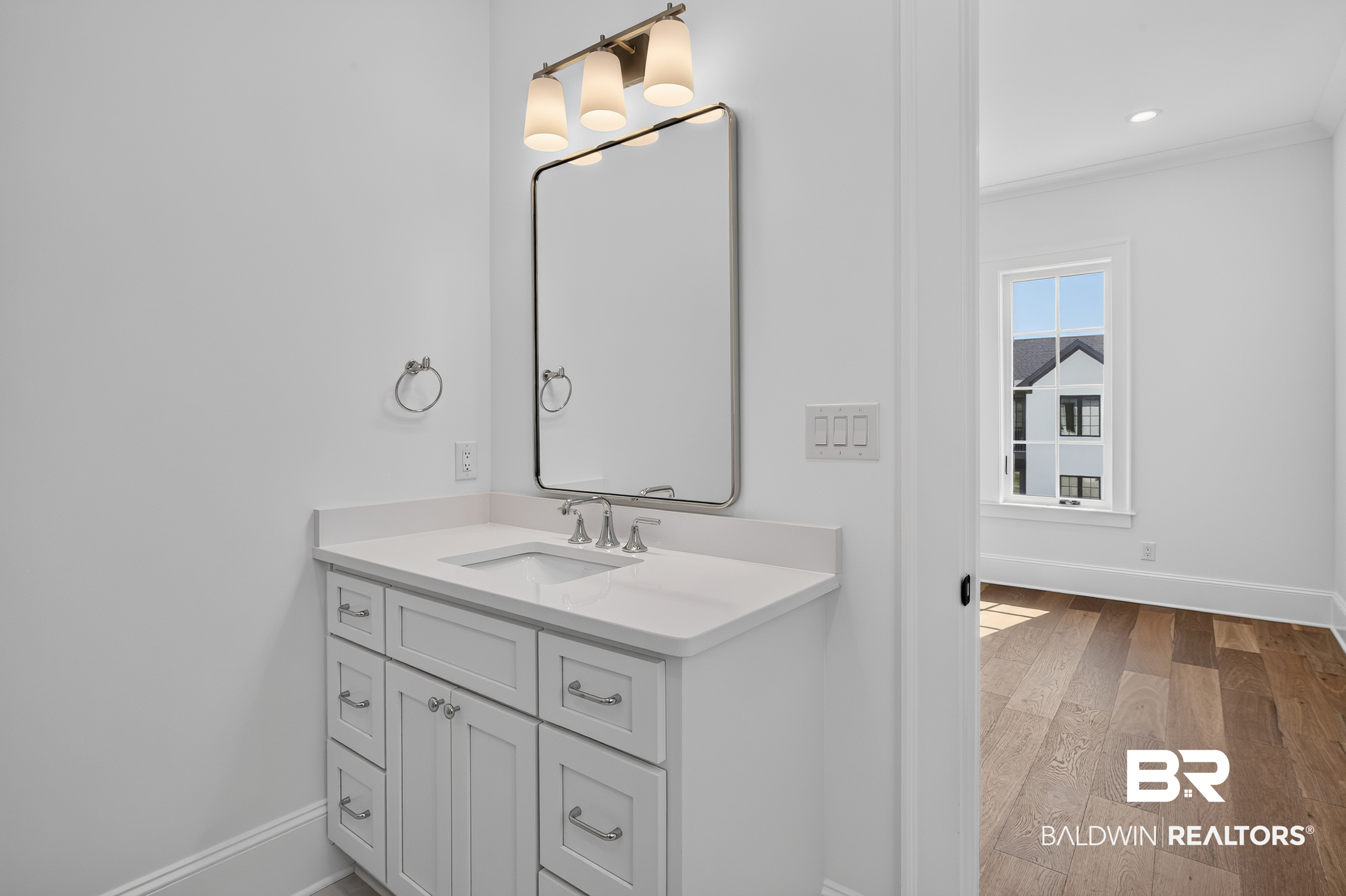841 Inlet Circle