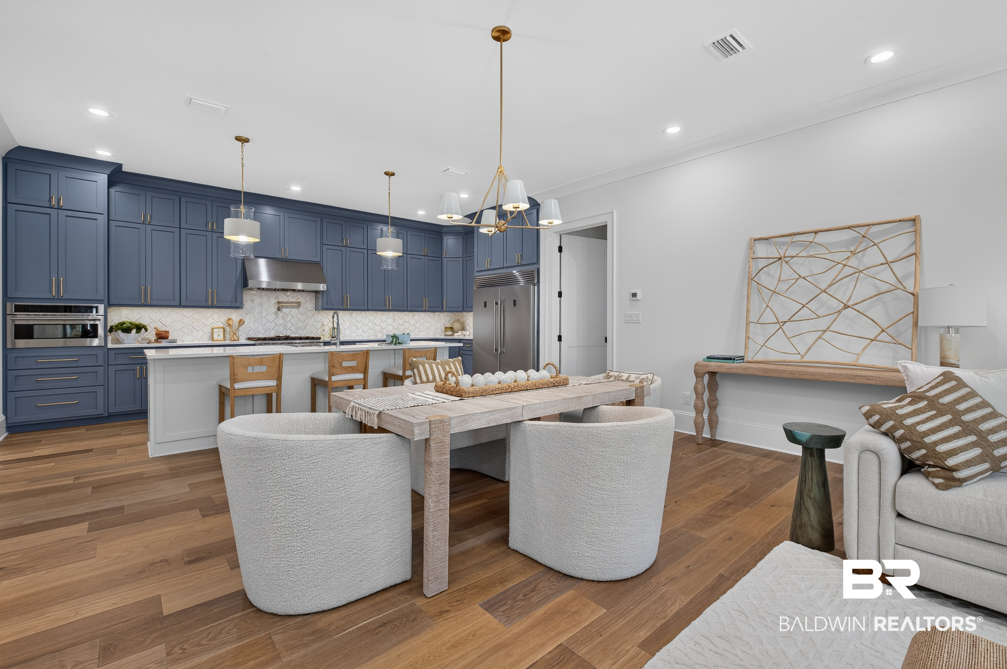 841 Inlet Circle