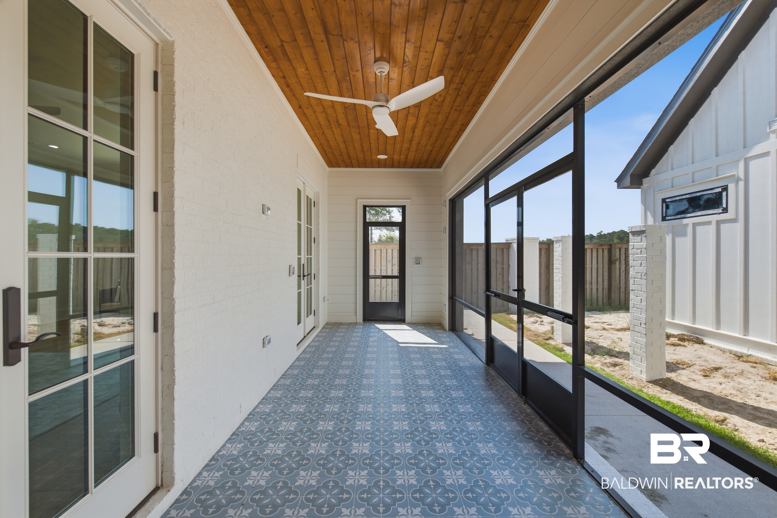 841 Inlet Circle