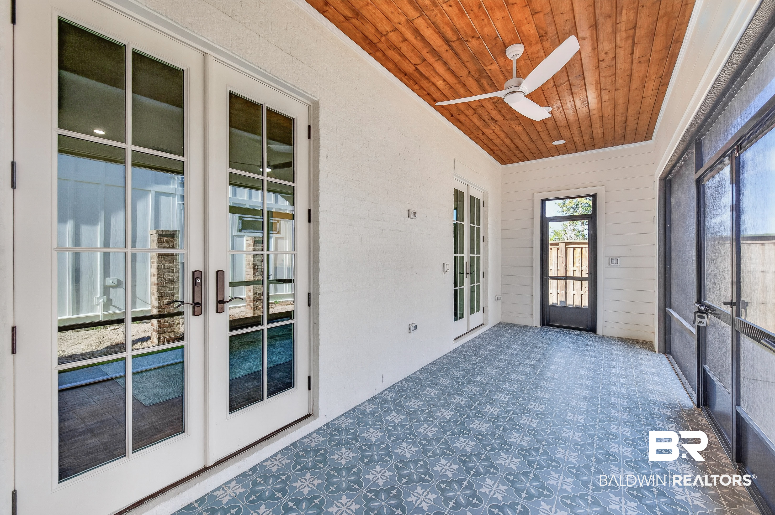 841 Inlet Circle