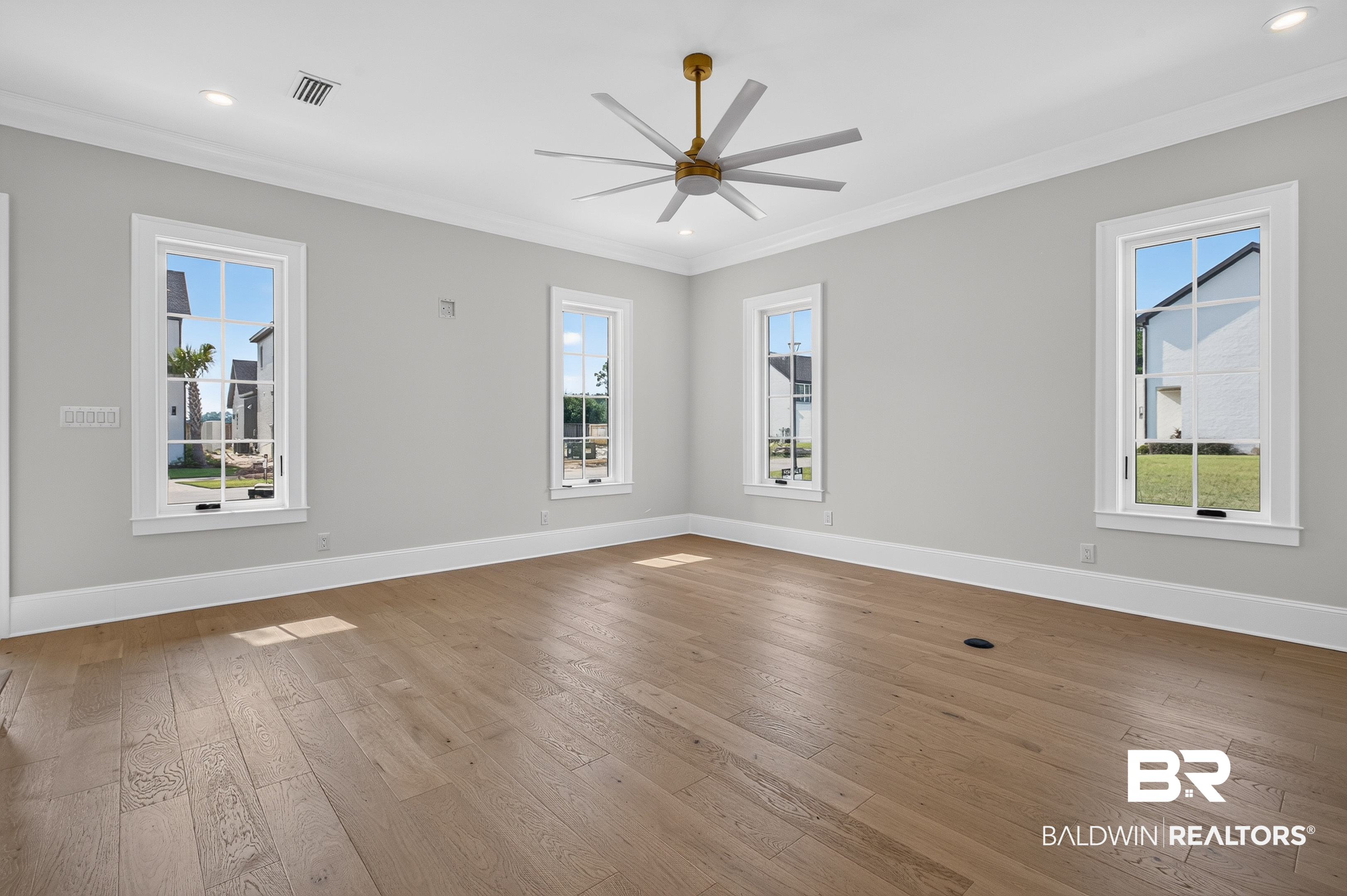 926 Inlet Circle