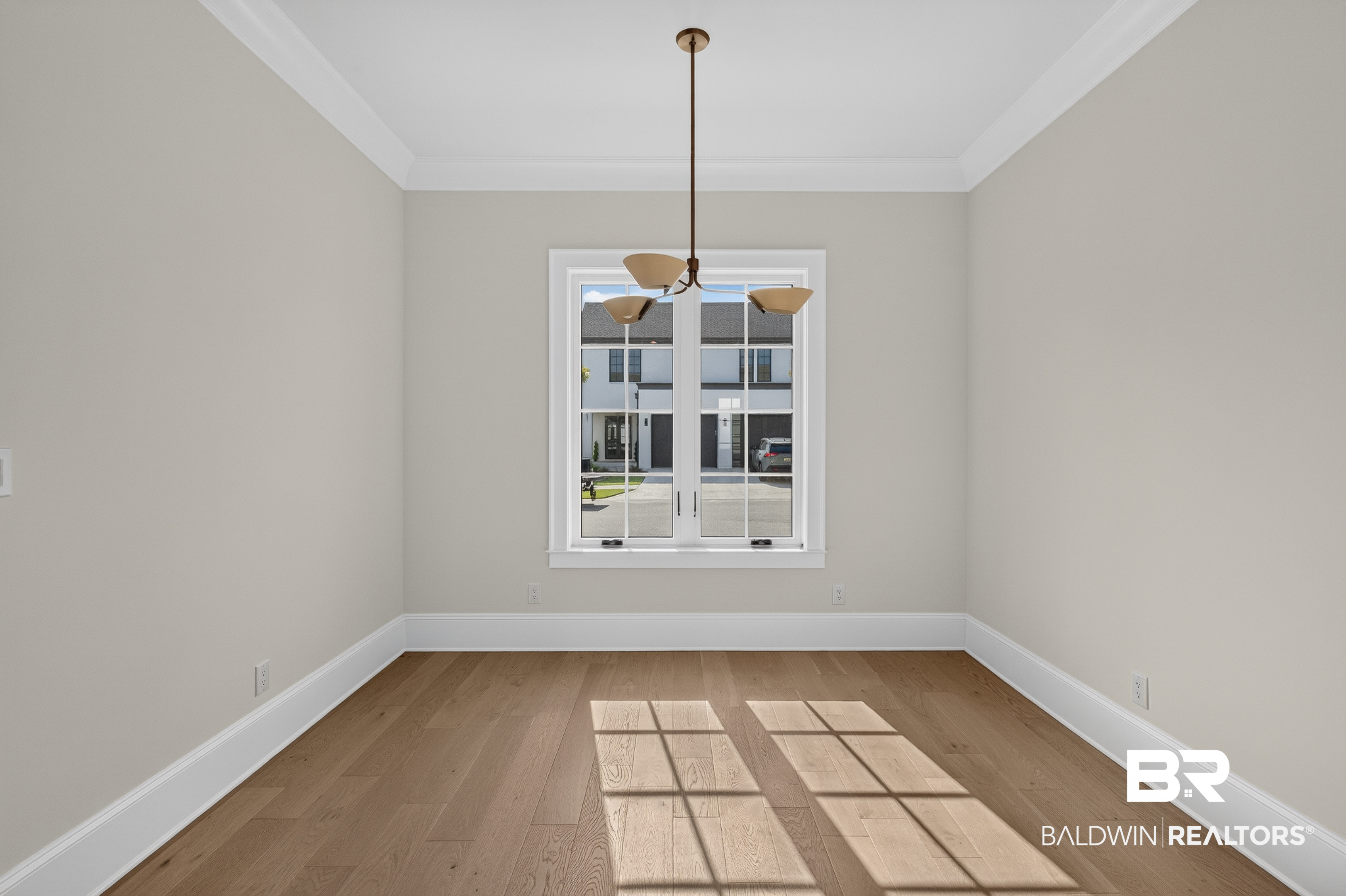 926 Inlet Circle