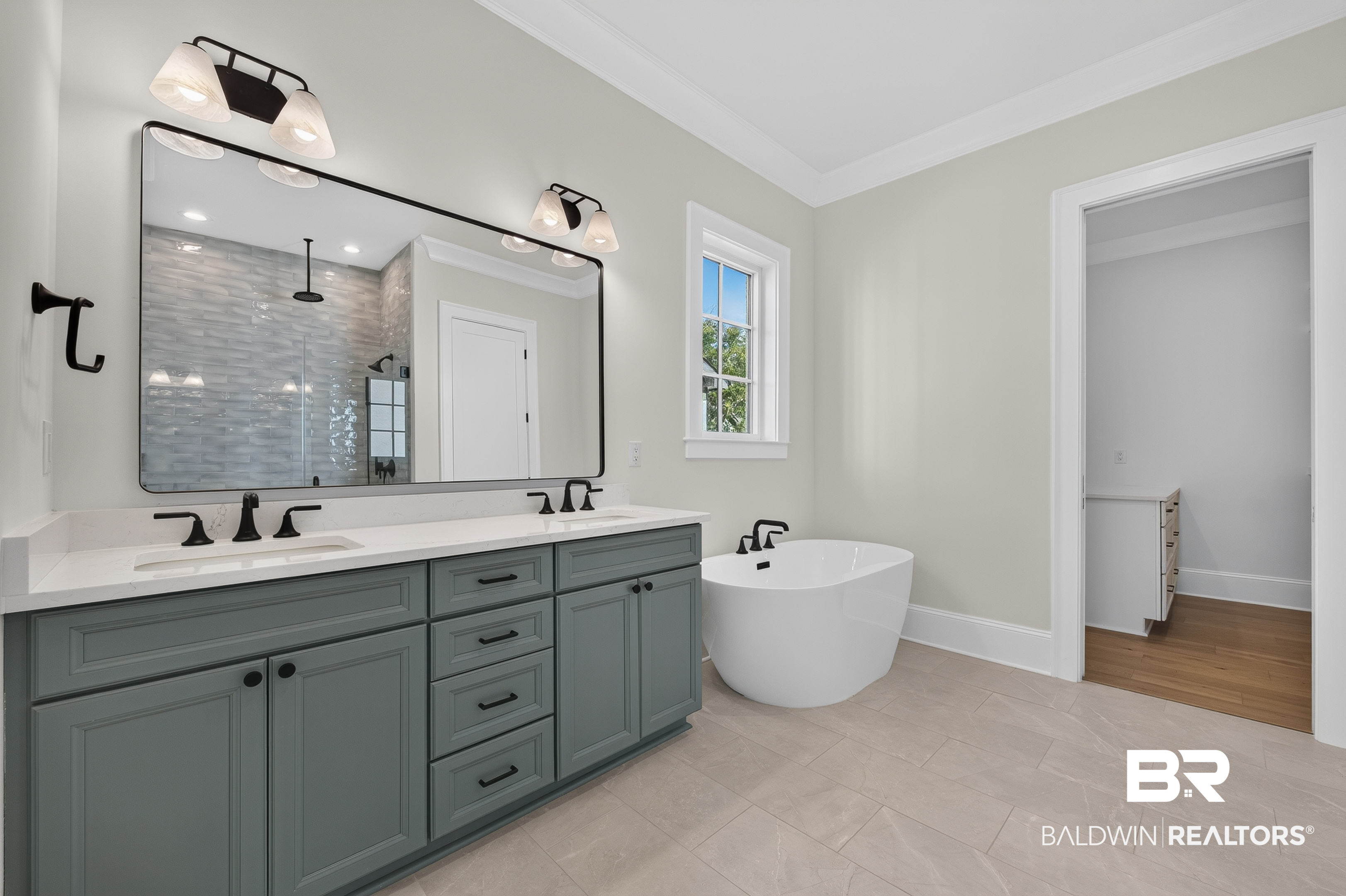 926 Inlet Circle