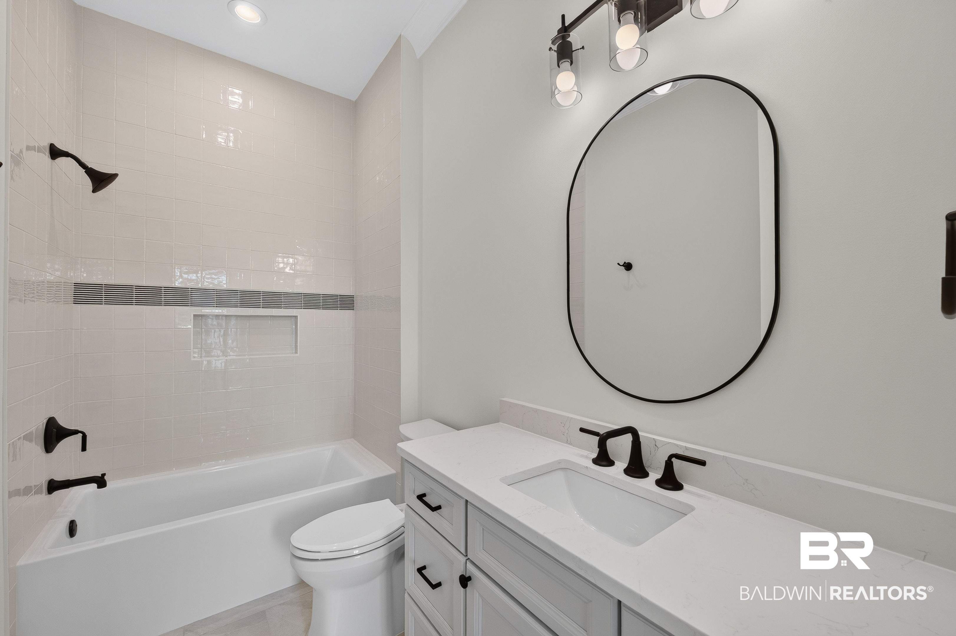 926 Inlet Circle