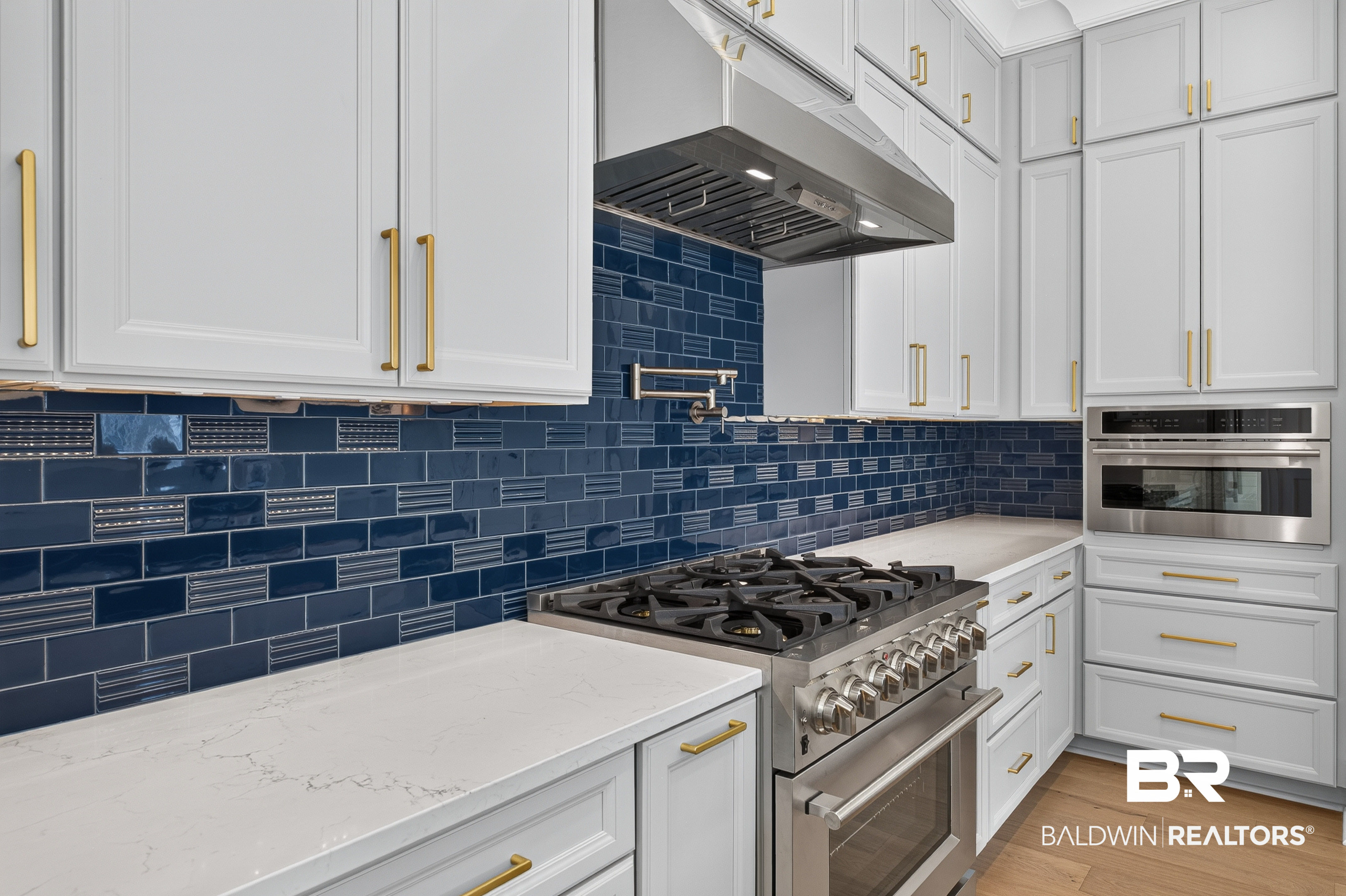 926 Inlet Circle
