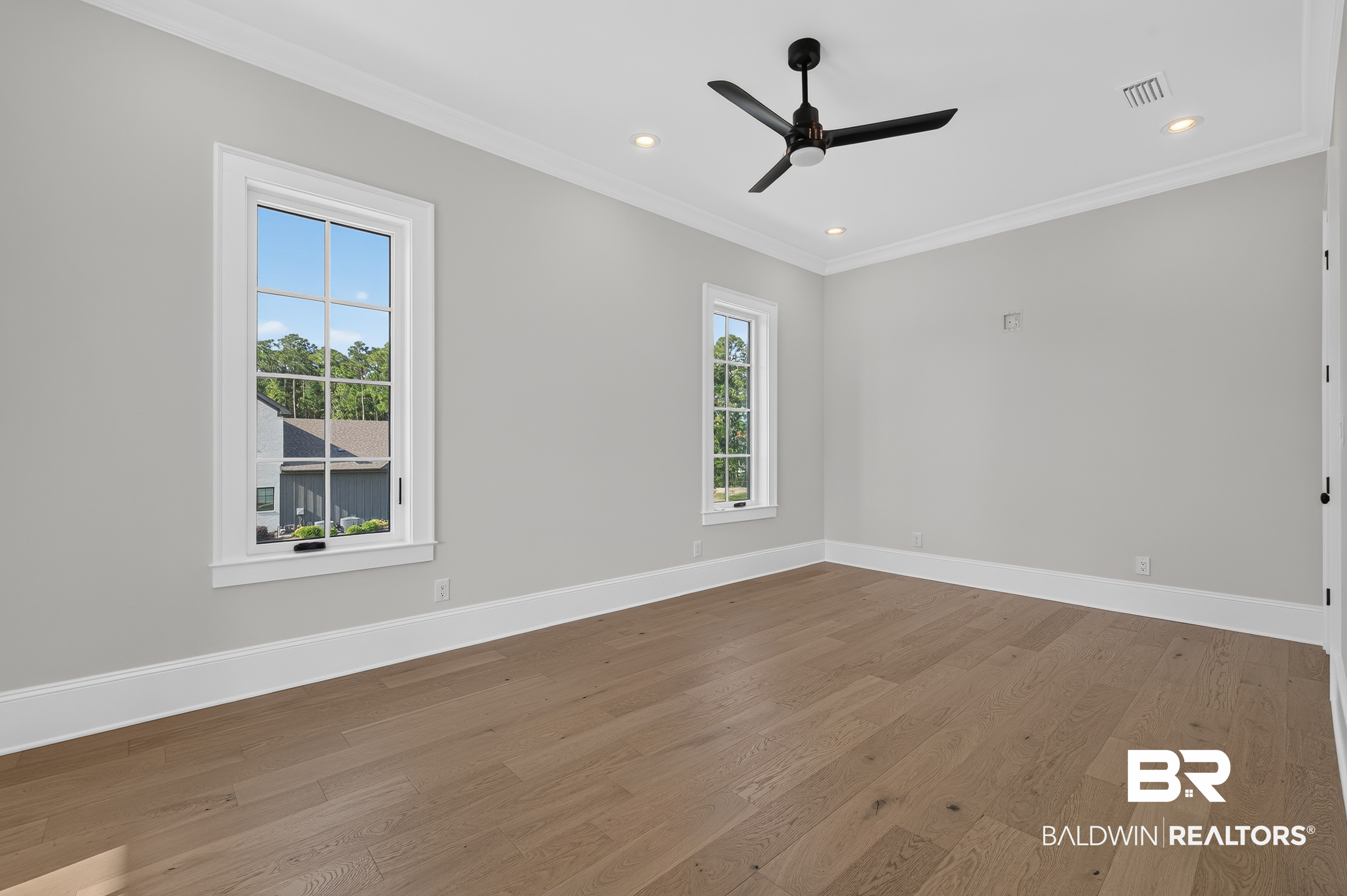 926 Inlet Circle