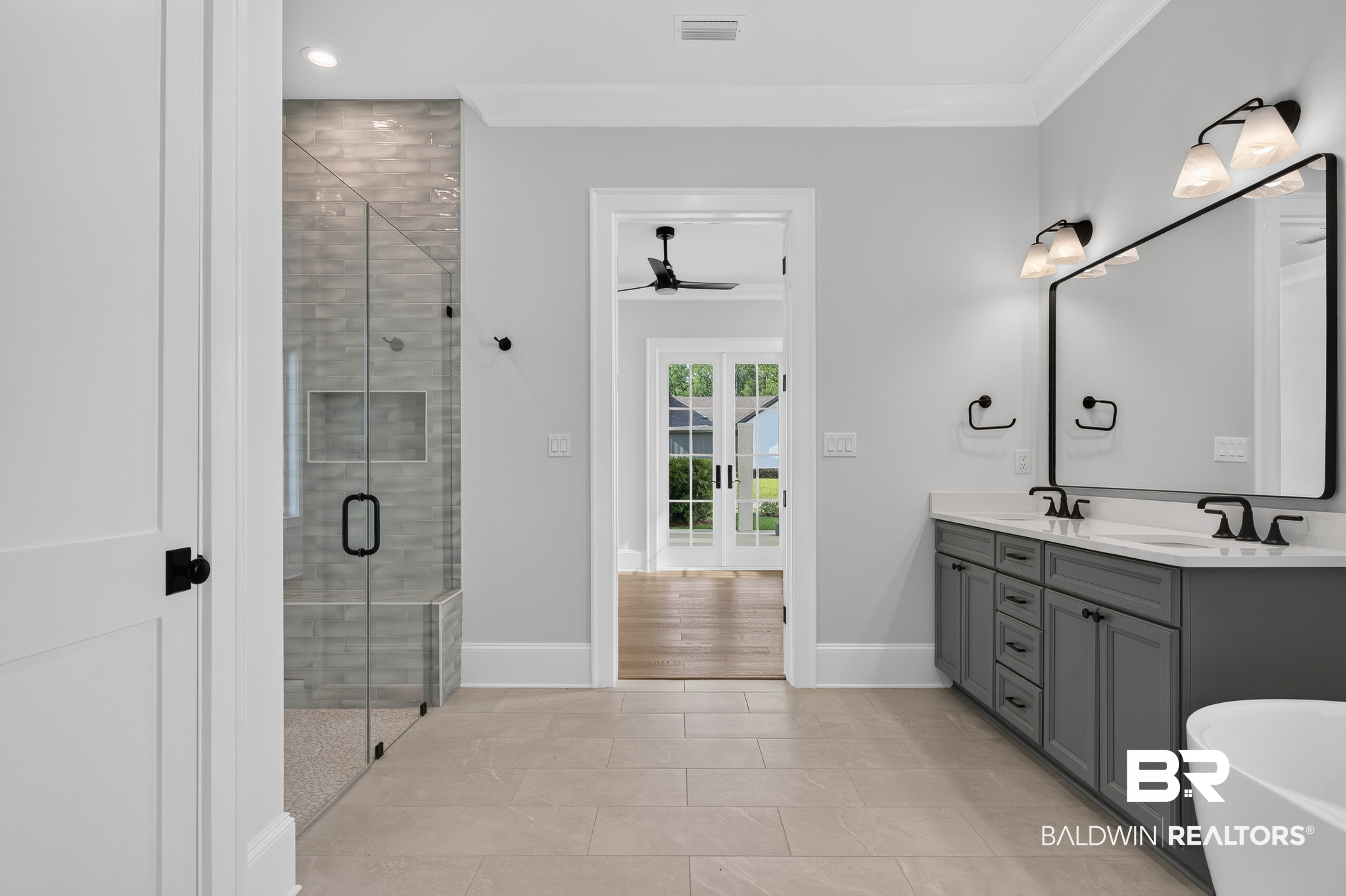 926 Inlet Circle