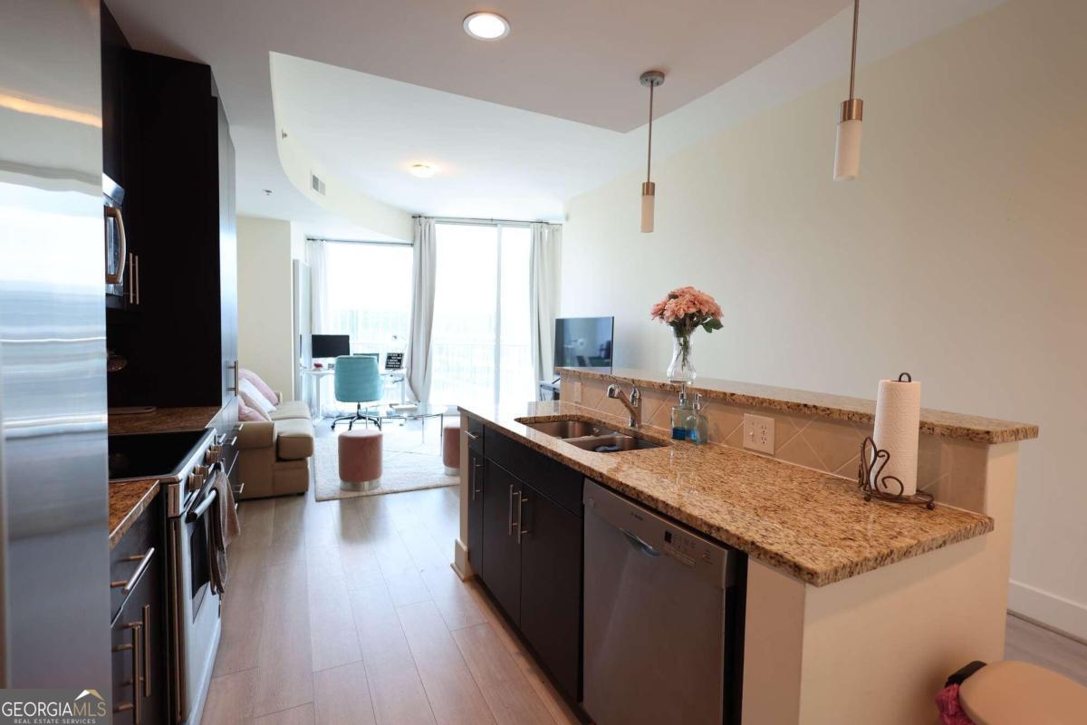 1080 Peachtree Street NE # 1006