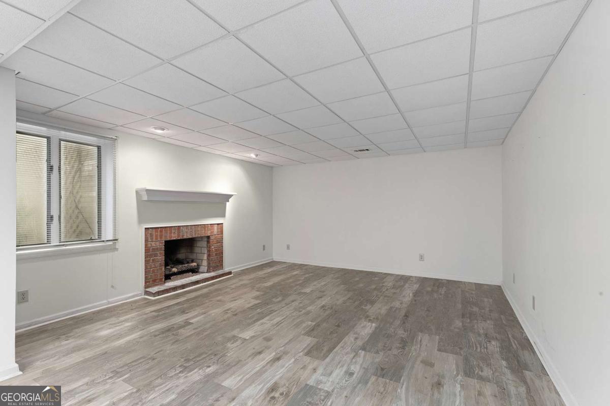 905 Hunterhill Drive