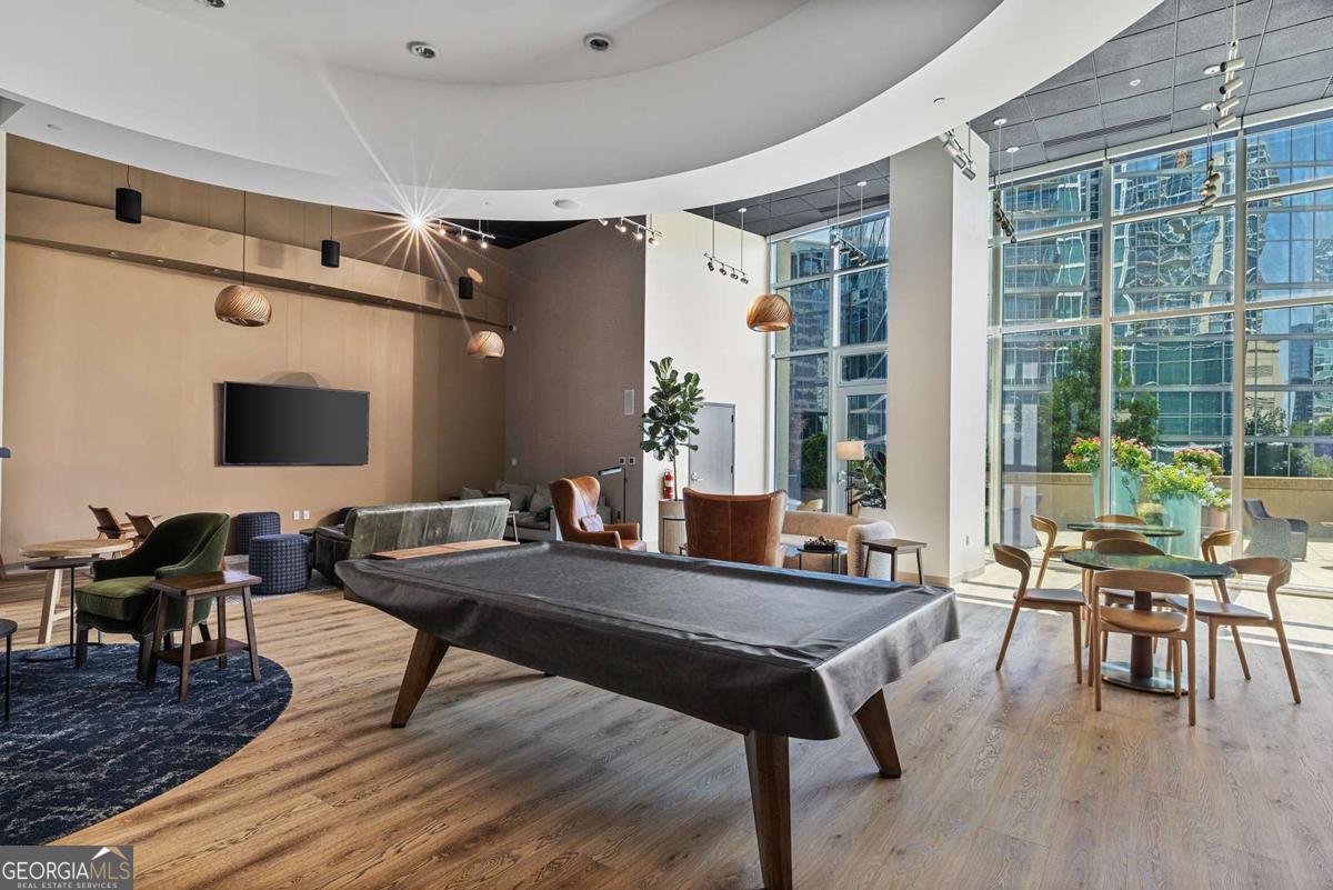 1080 Peachtree Street NE # 1006