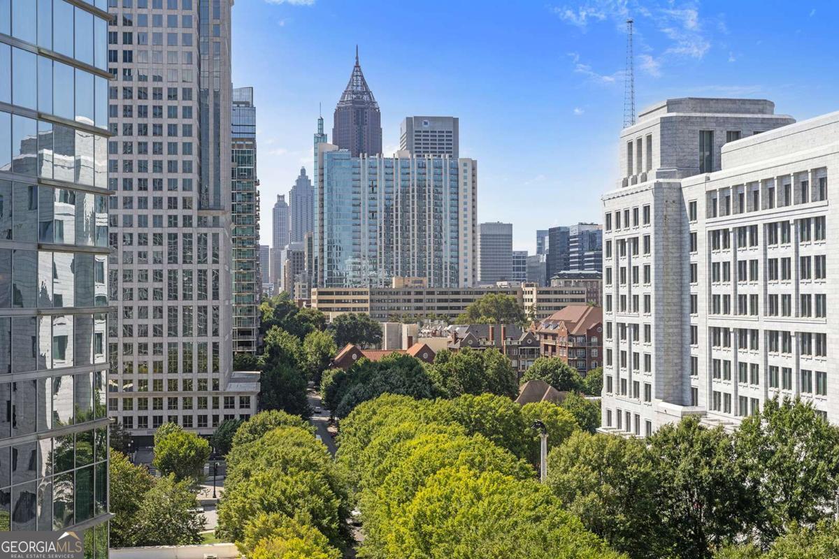 1080 Peachtree Street NE # 1006