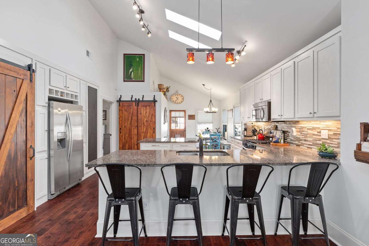 112 Wesley Avenue NE