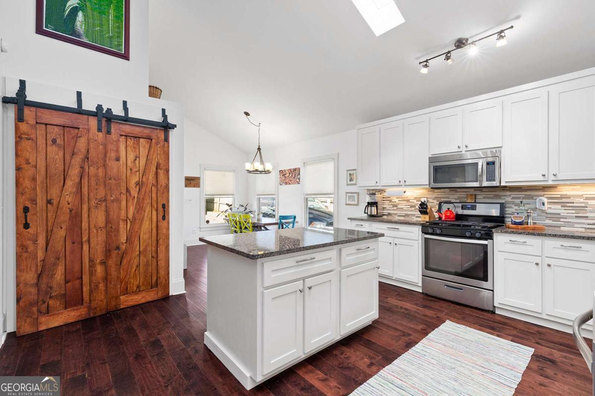 112 Wesley Avenue NE