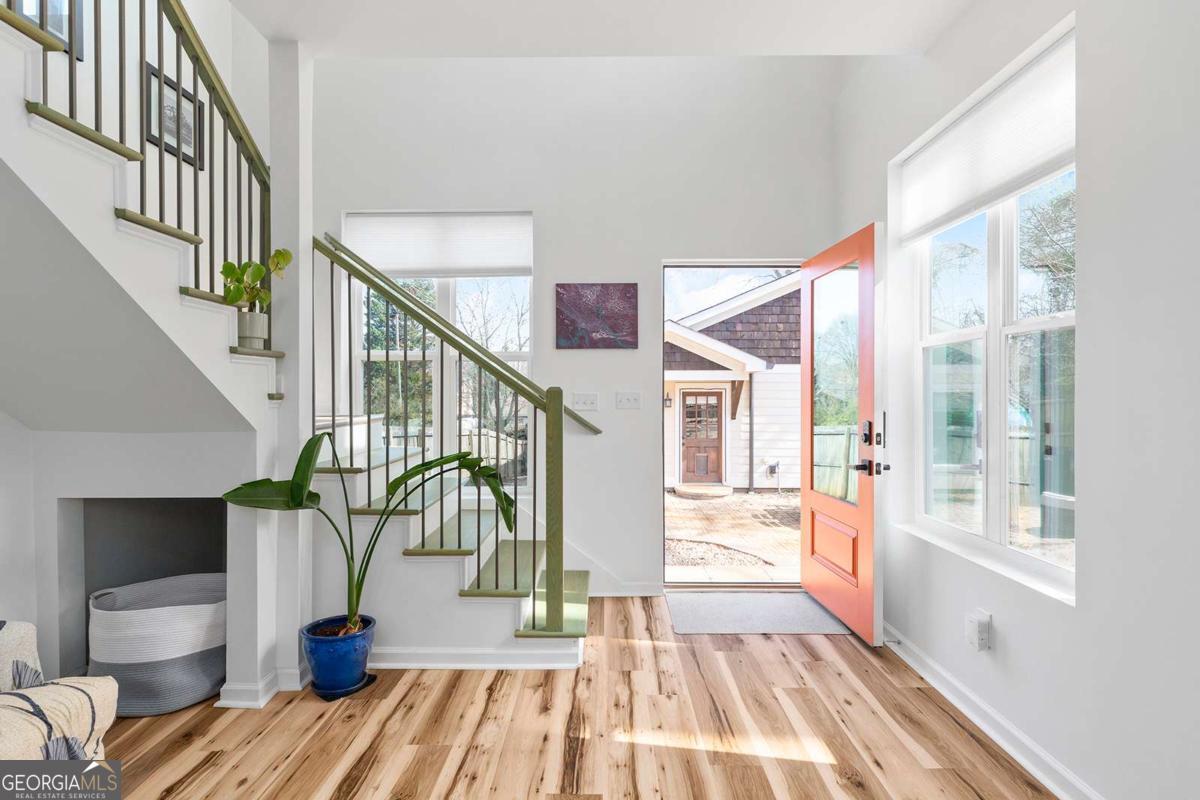 112 Wesley Avenue NE