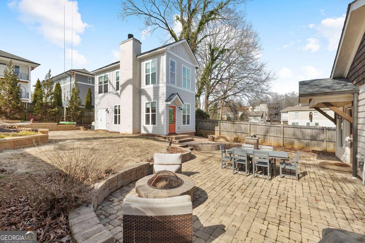 112 Wesley Avenue NE