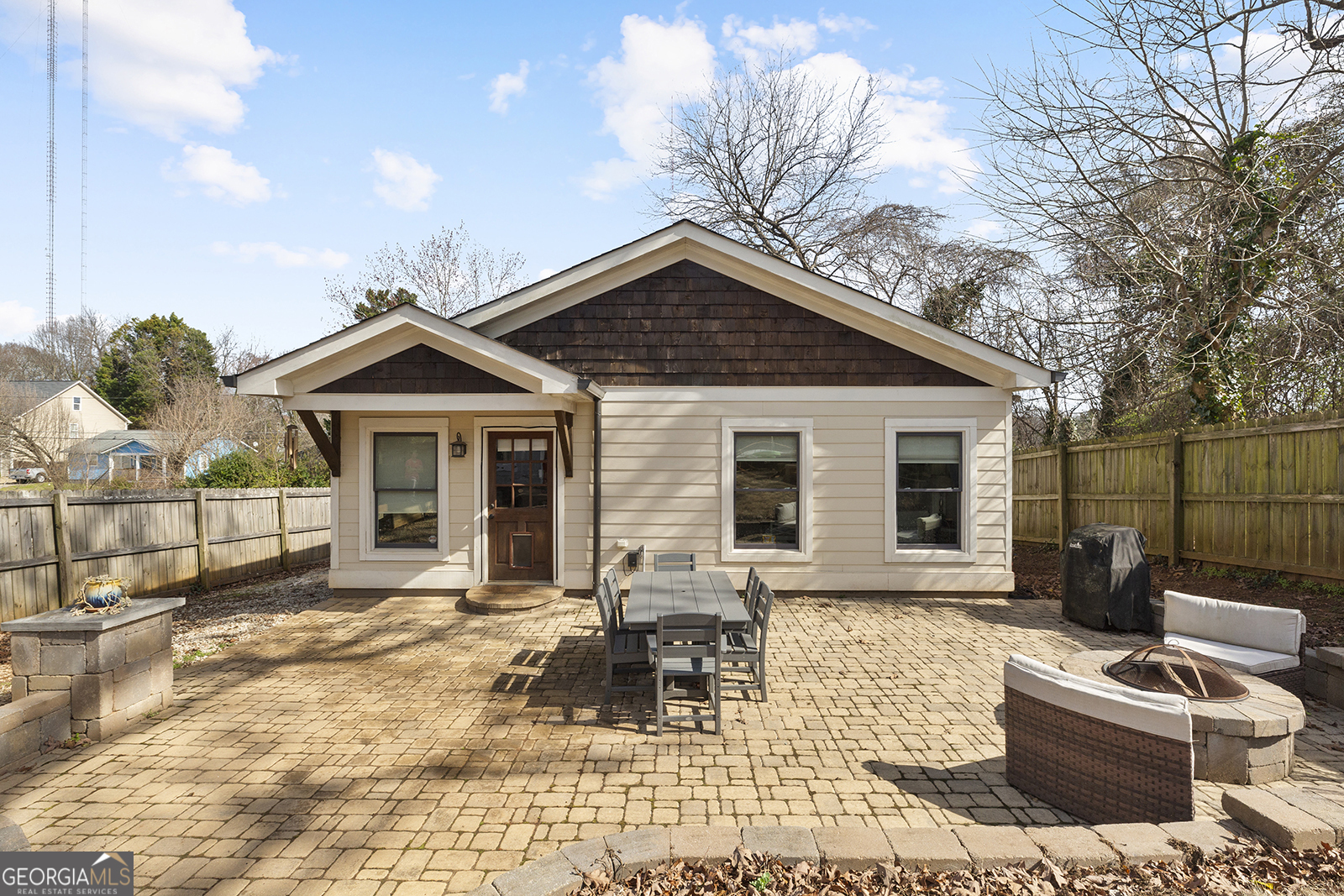 112 Wesley Avenue NE