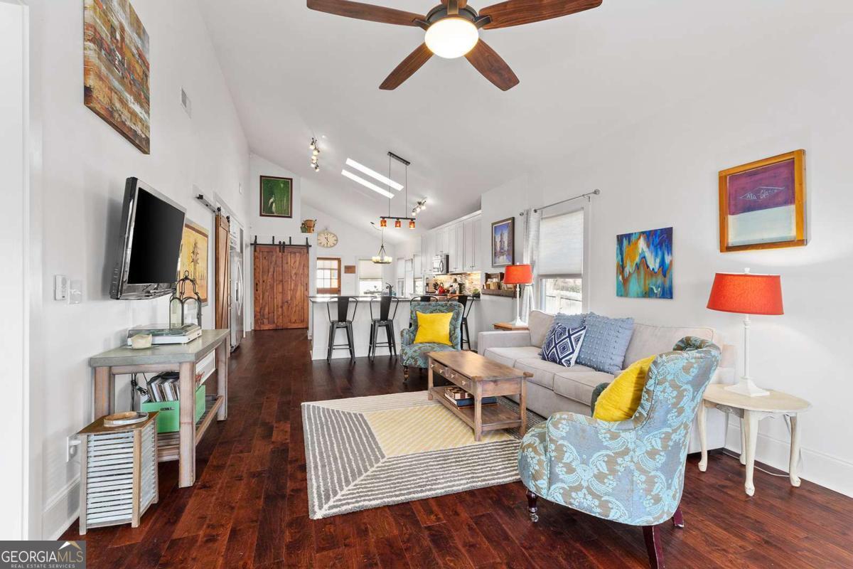 112 Wesley Avenue NE