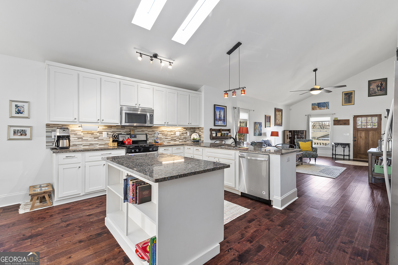 112 Wesley Avenue NE