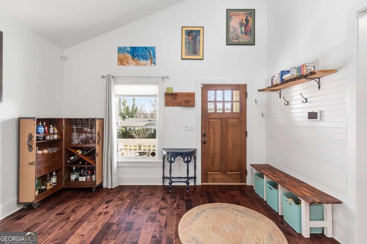 112 Wesley Avenue NE