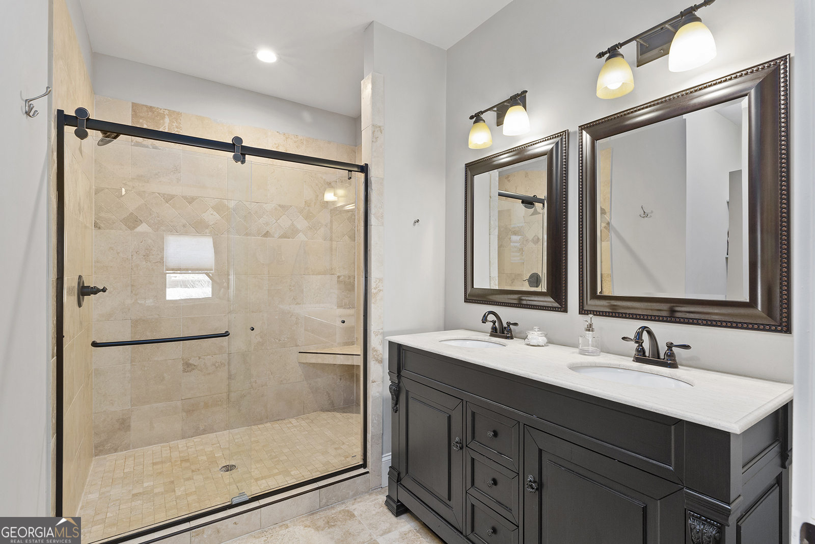 112 Wesley Avenue NE