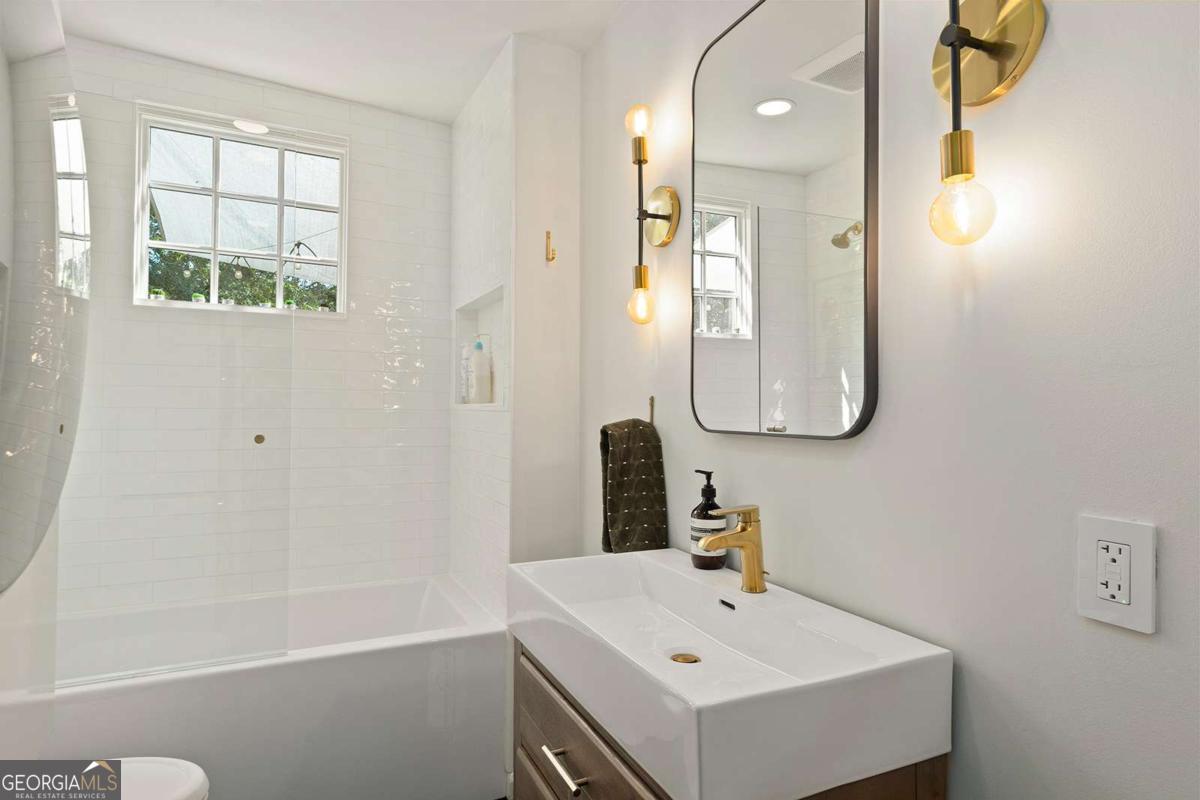 793 Harold Avenue SE