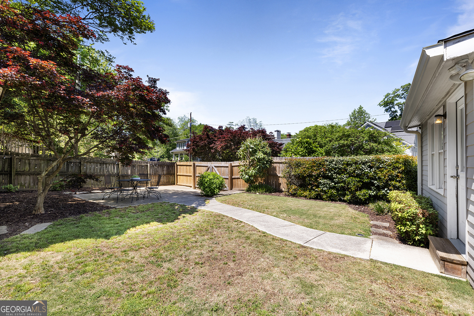 320 FERGUSON Street NE