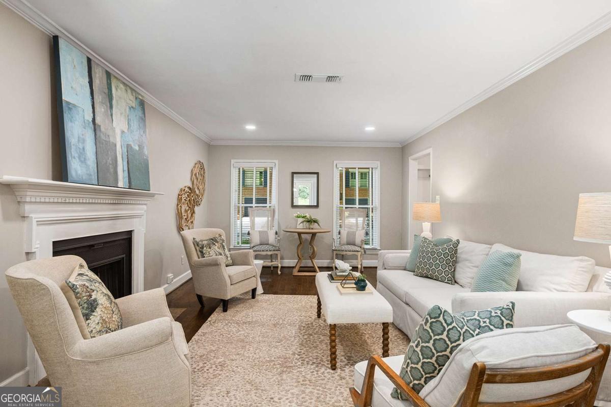 1108 Morningside Place NE