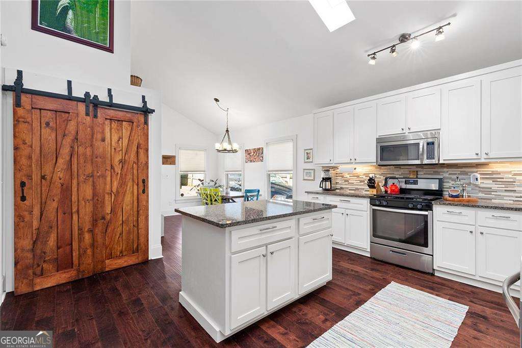 112 Wesley Avenue NE