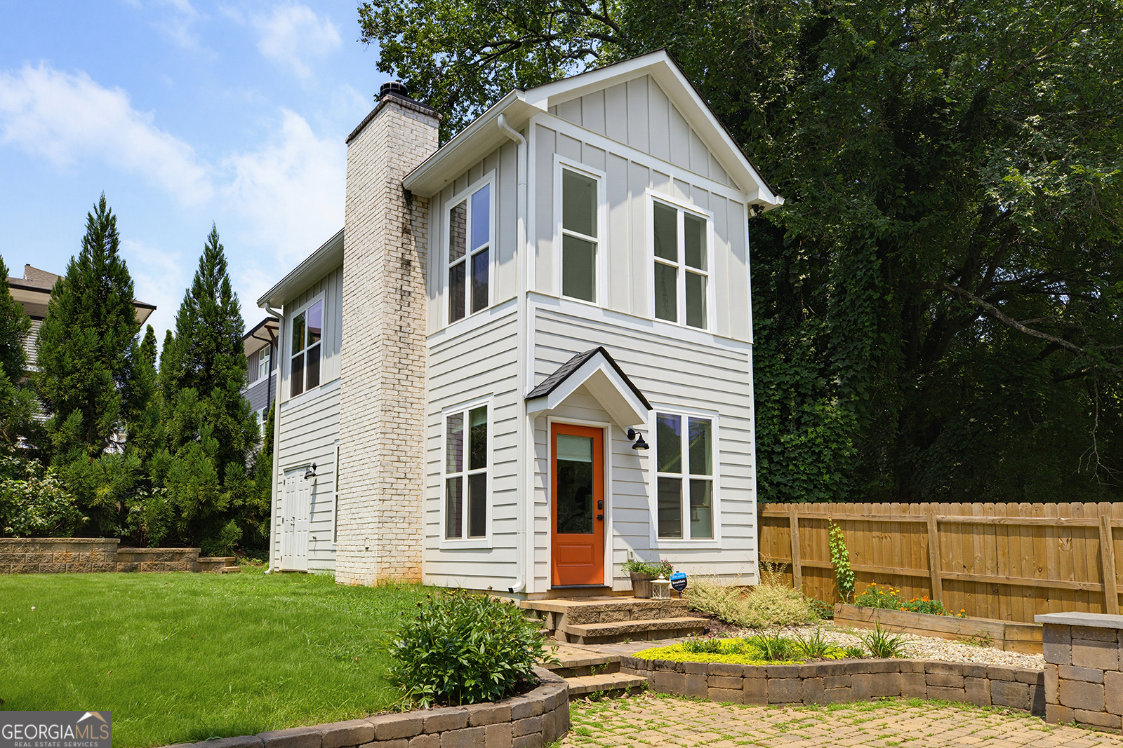 112 Wesley Avenue NE