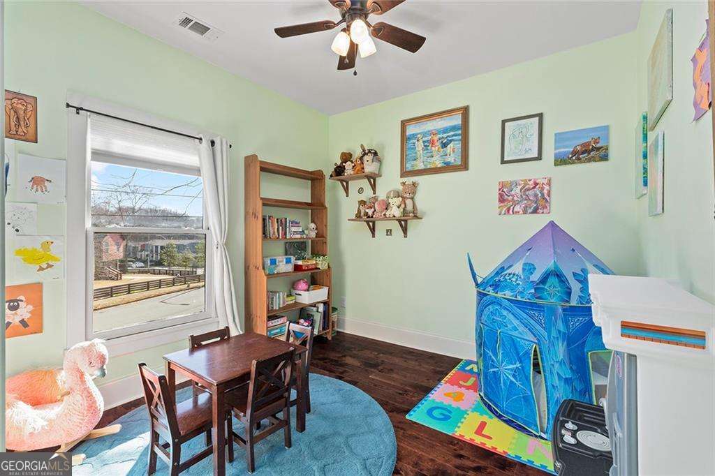 112 Wesley Avenue NE