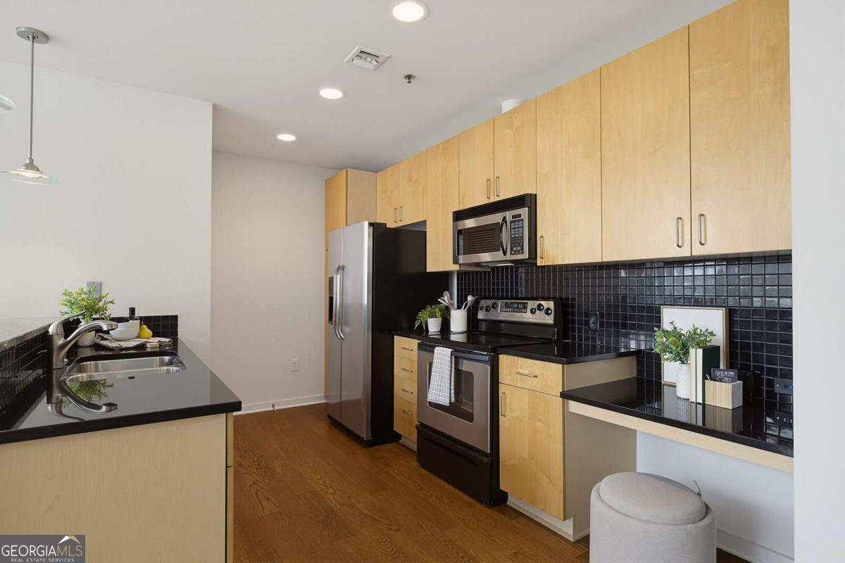 943 Peachtree Street NE # 1218