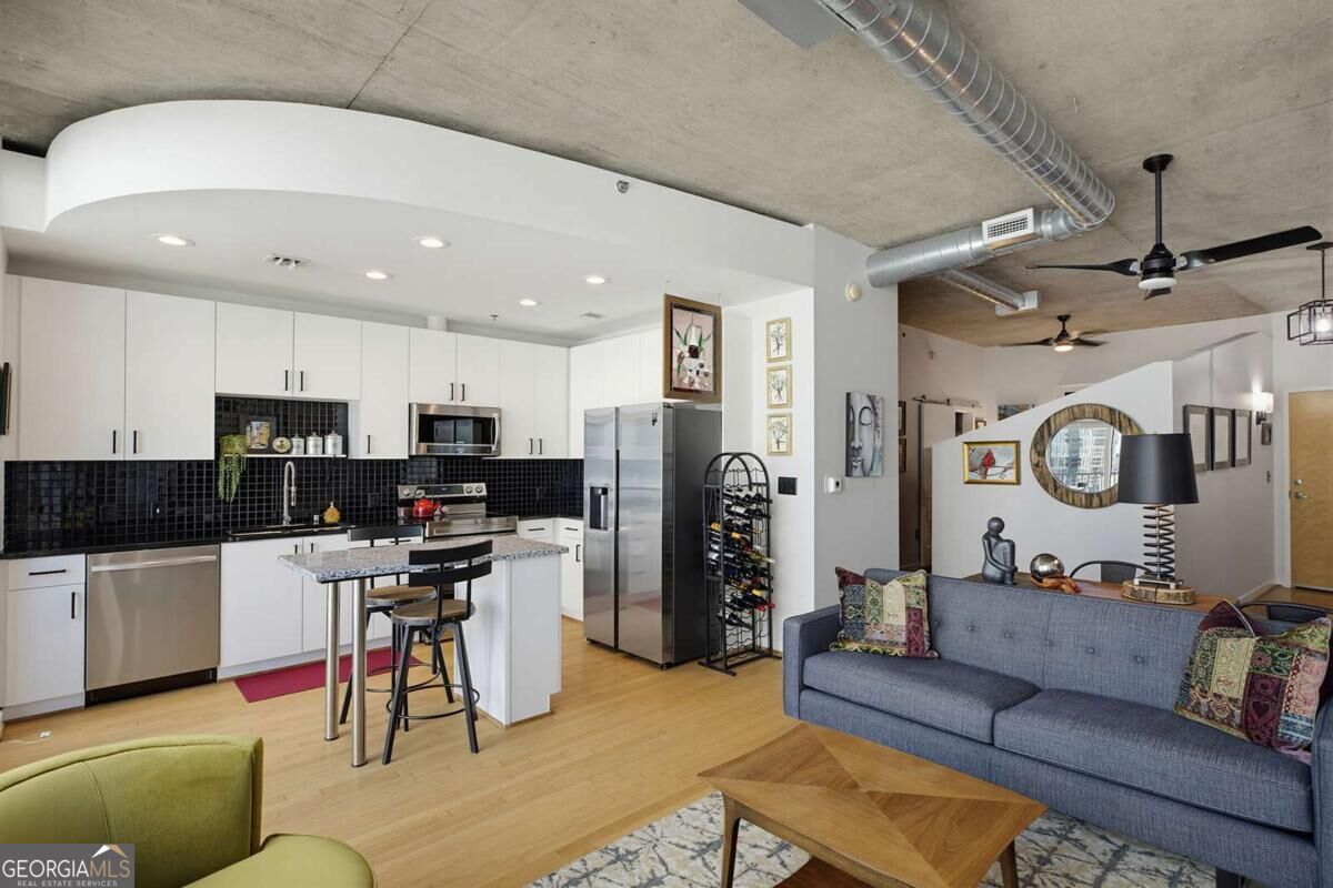 943 Peachtree Street # 1403