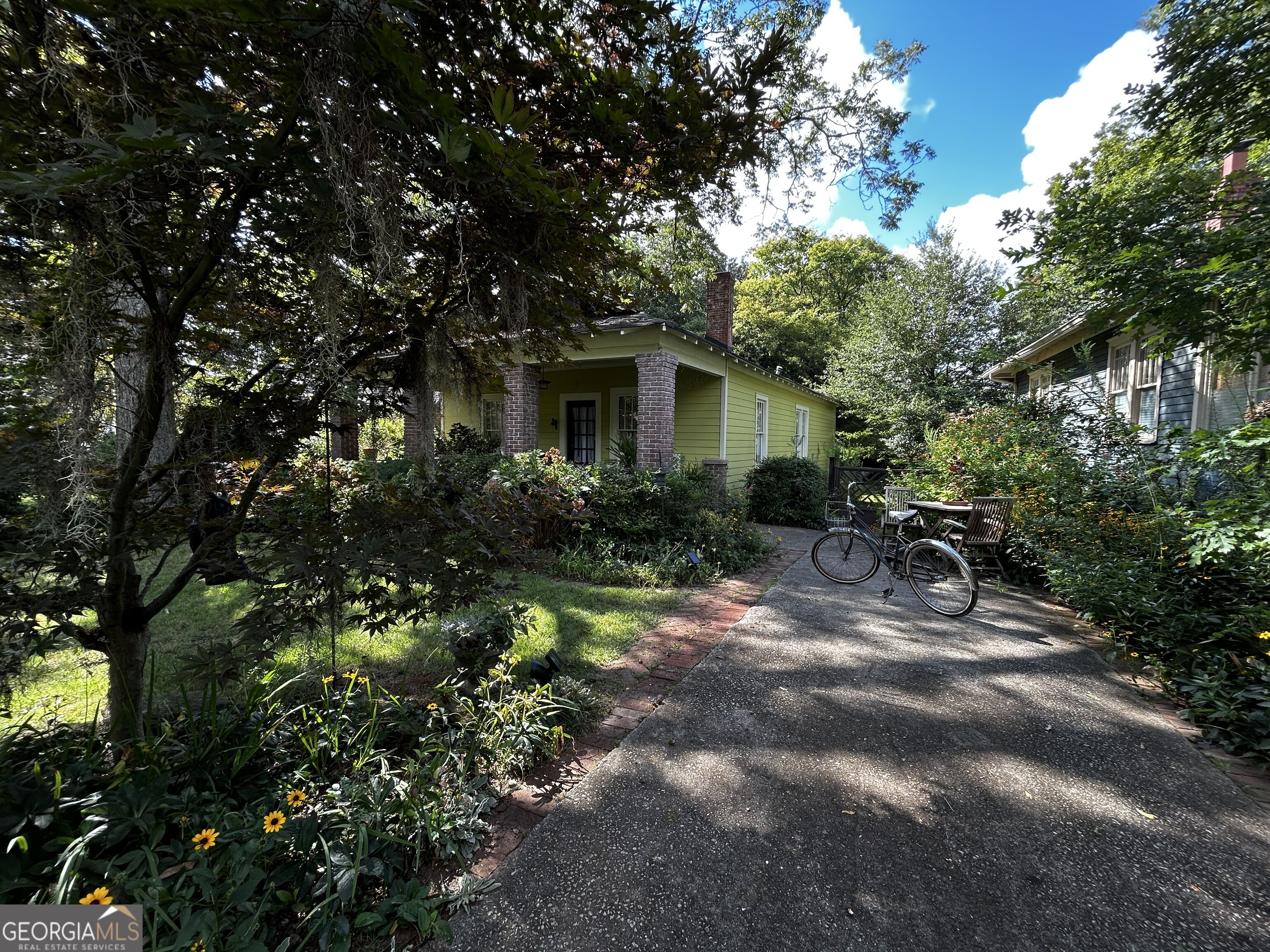 1379 Metropolitan Avenue SE