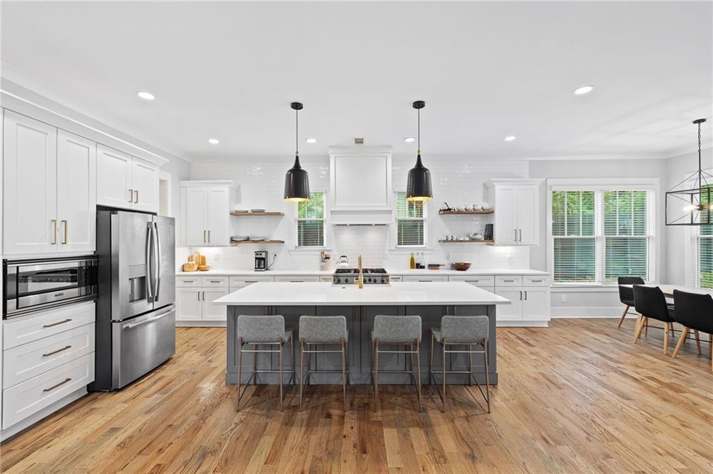 313 Sisson Avenue NE