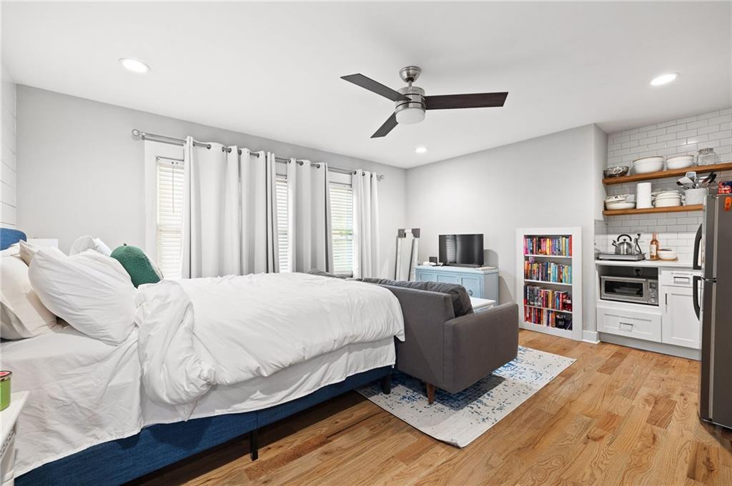 313 Sisson Avenue NE