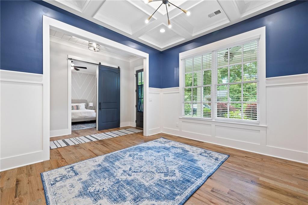 313 Sisson Avenue NE