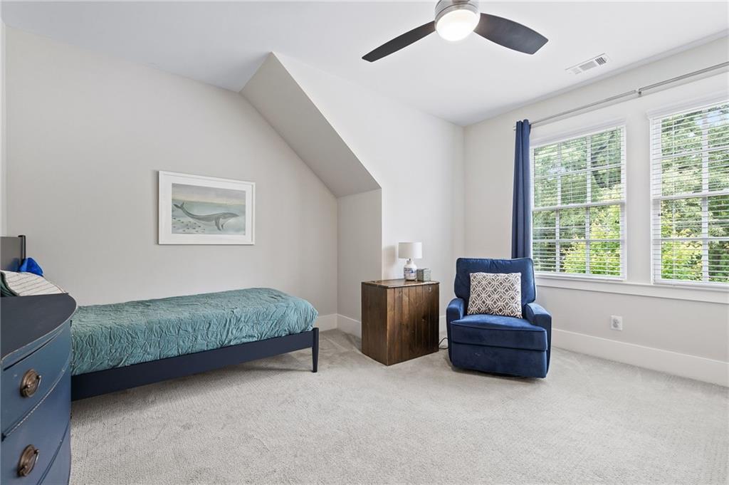 313 Sisson Avenue NE