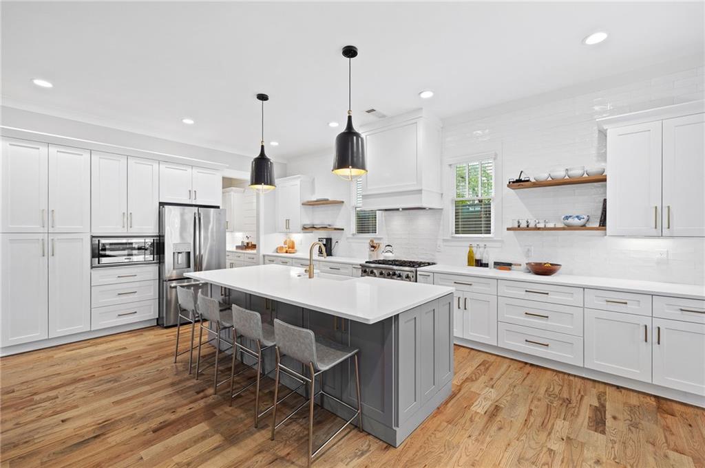 313 Sisson Avenue NE