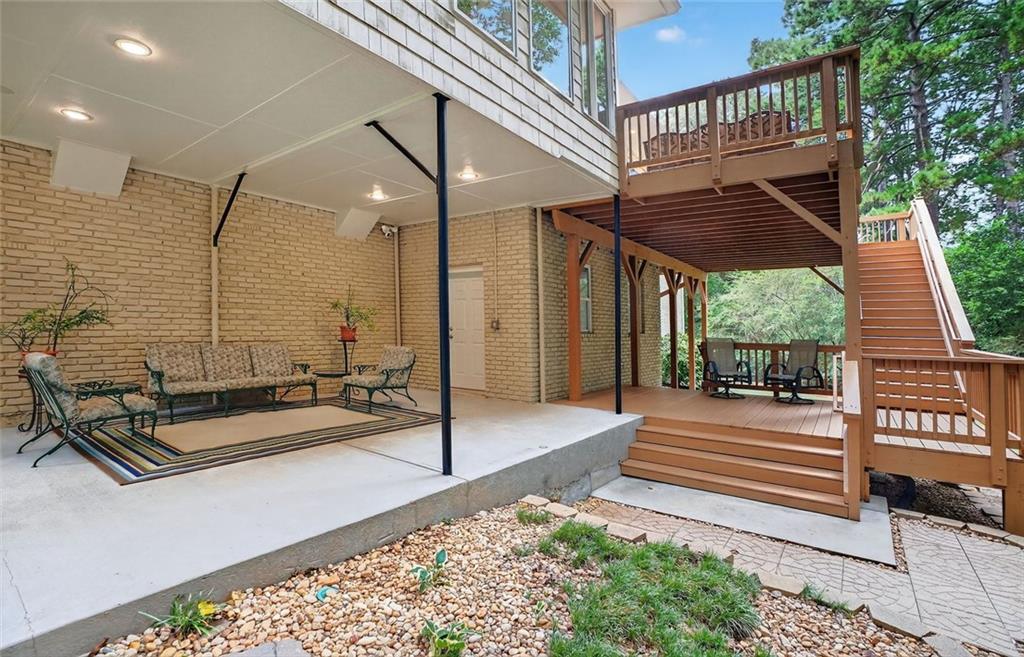 1684 Deerfield Circle