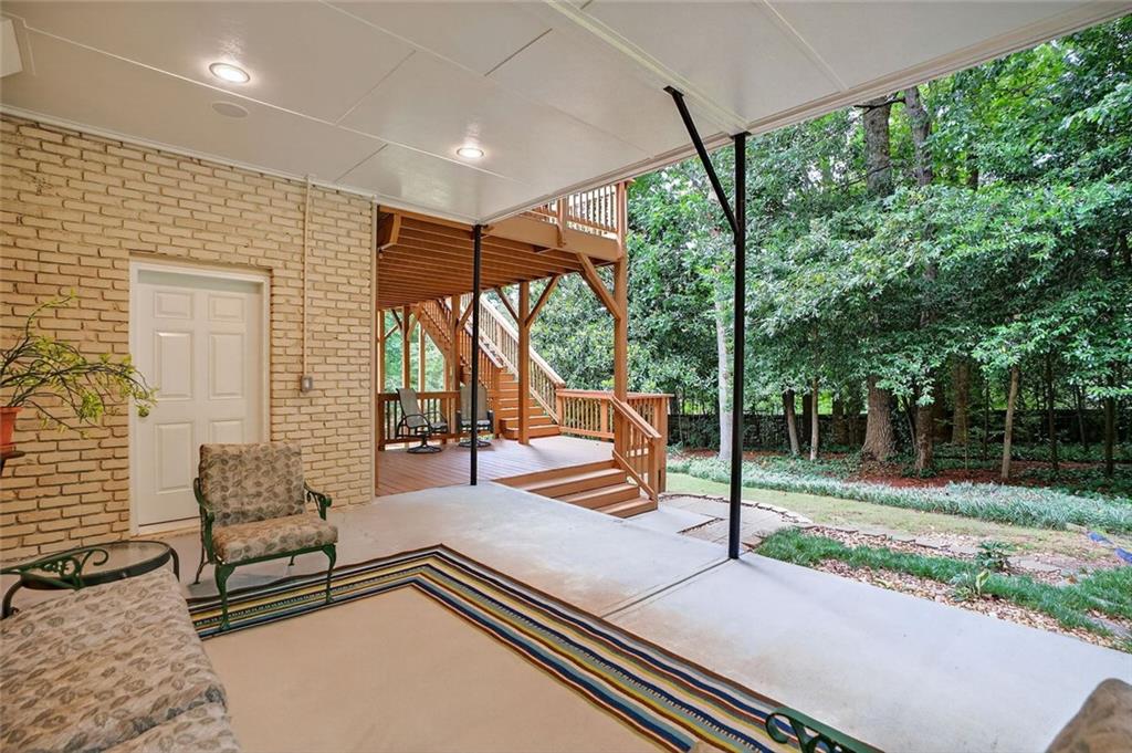 1684 Deerfield Circle