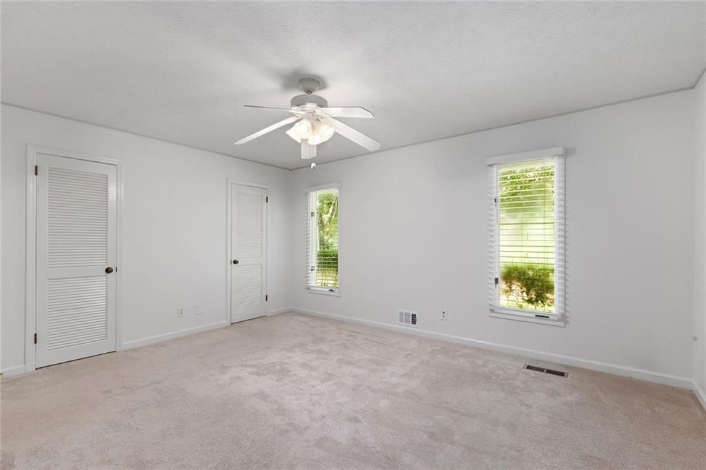 905 Hunterhill Drive