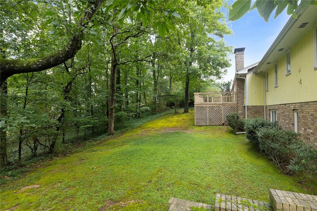 905 Hunterhill Drive