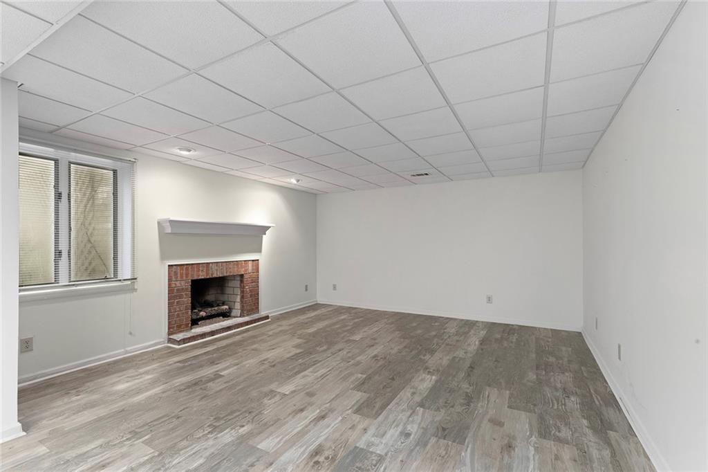 905 Hunterhill Drive