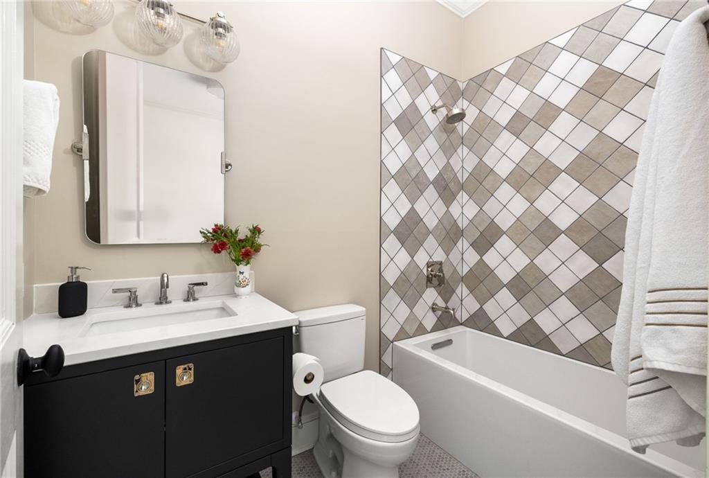 1032 Williams Mill Road NE